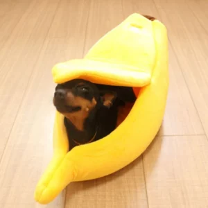 Banana-shaped dog nest