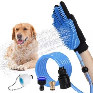 Cleaning glove with water sprayer for dogs