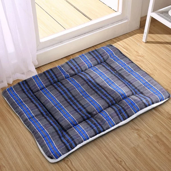 Fleece dog bed