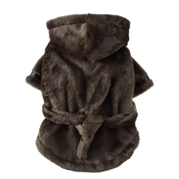 Luxurious bathrobe for dogs