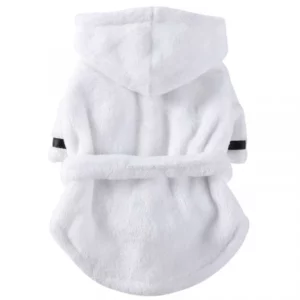 Luxurious bathrobe for dogs