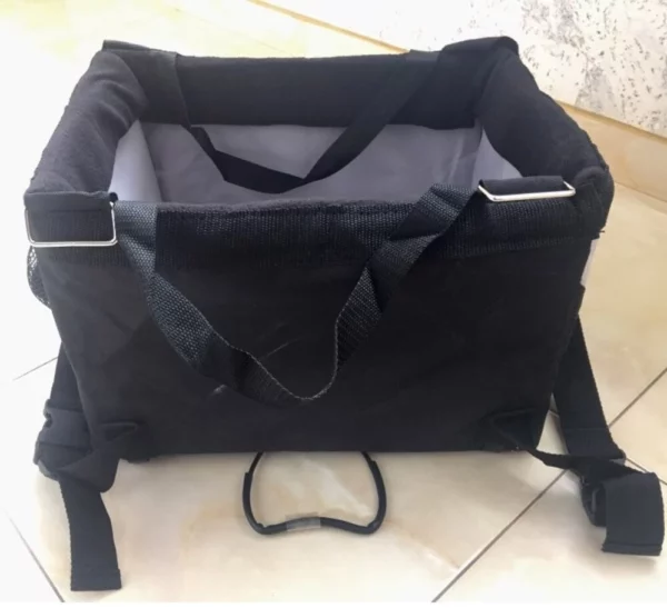 Removable bicycle carrying bag